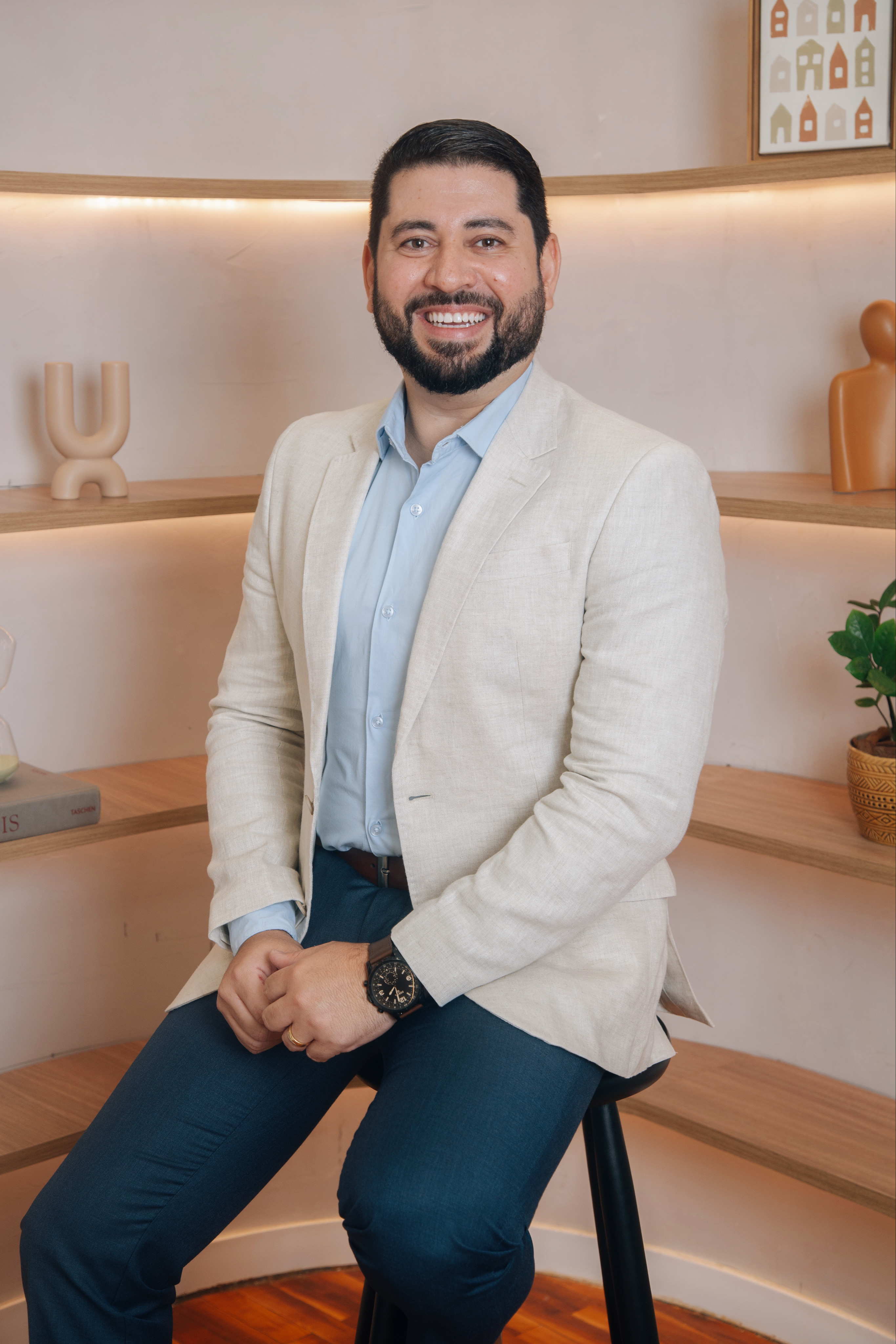 Dr. Itamar Santana